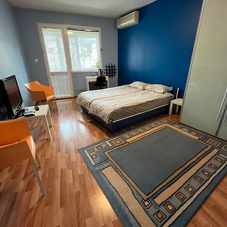 blue room Sofia Extérieur photo
