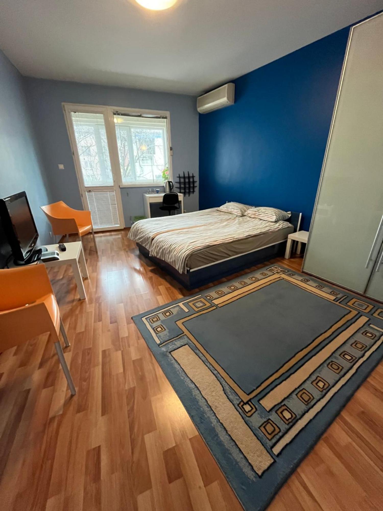 blue room Sofia Extérieur photo