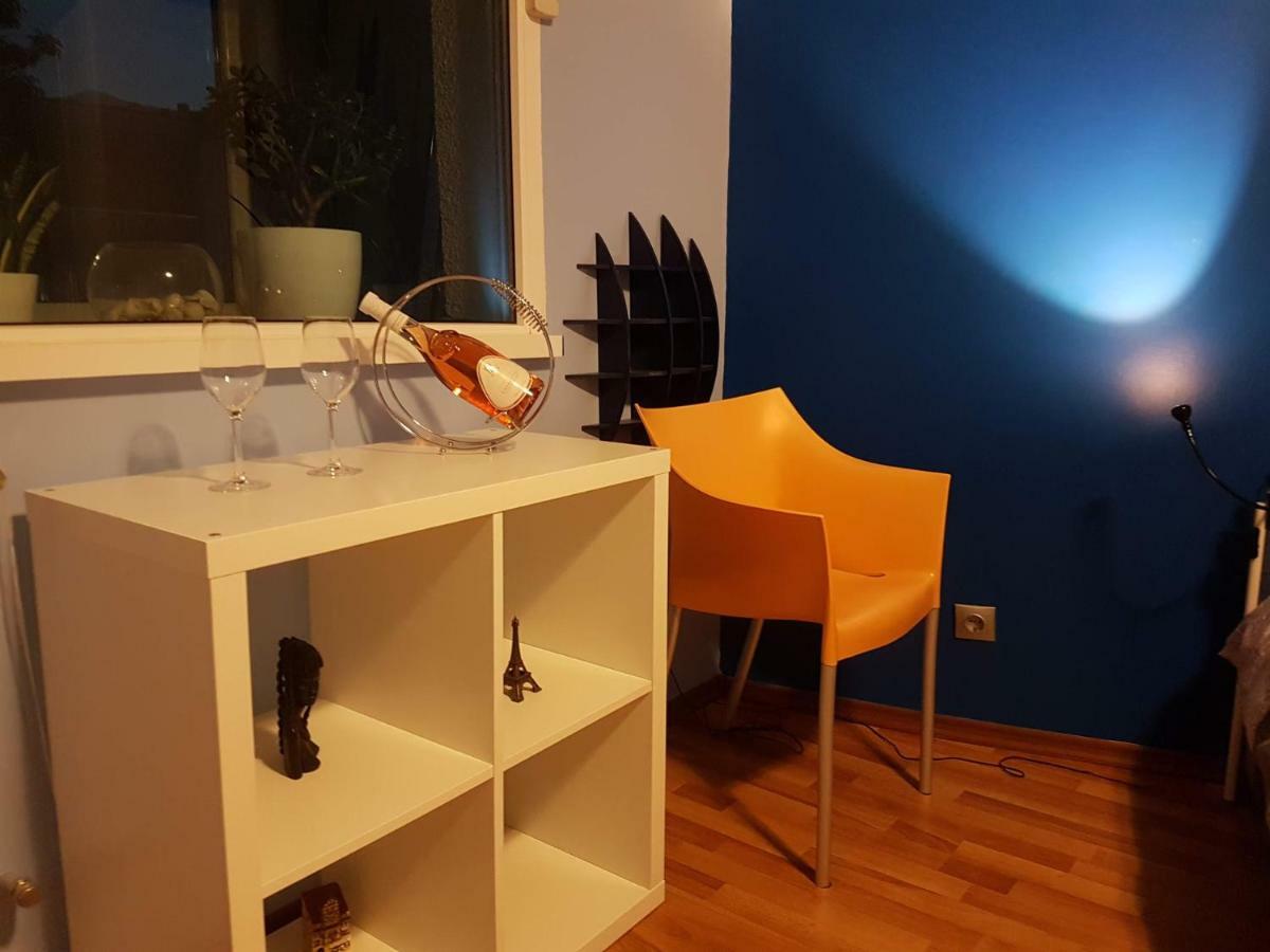 blue room Sofia Extérieur photo