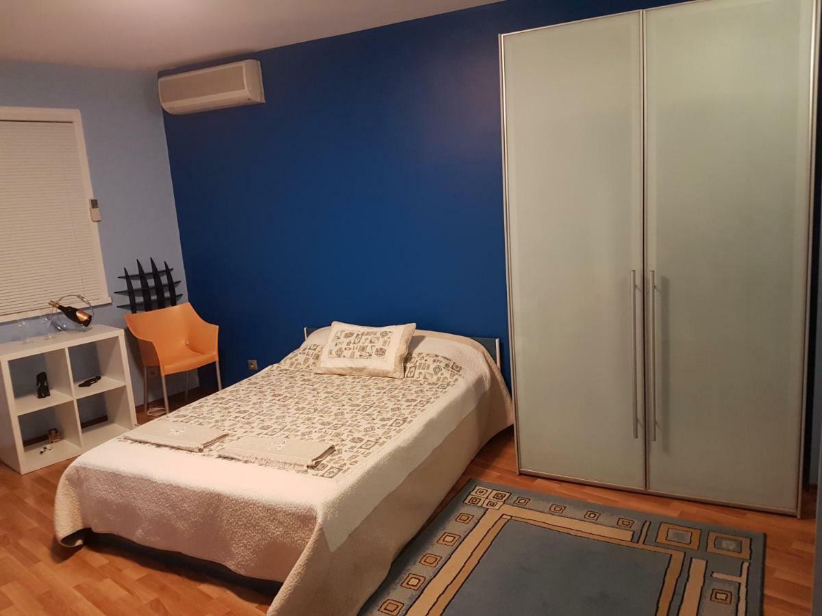 blue room Sofia Extérieur photo